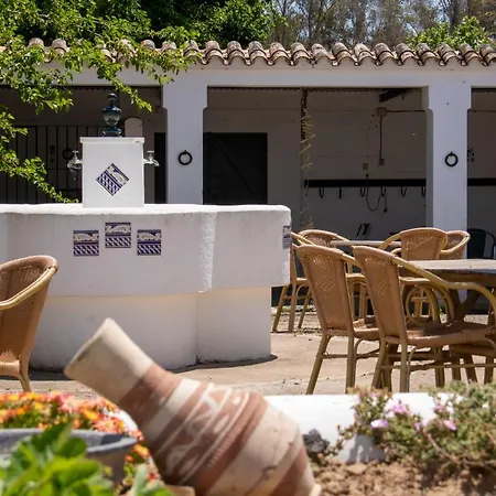 Hotel Hacienda La Divertida *